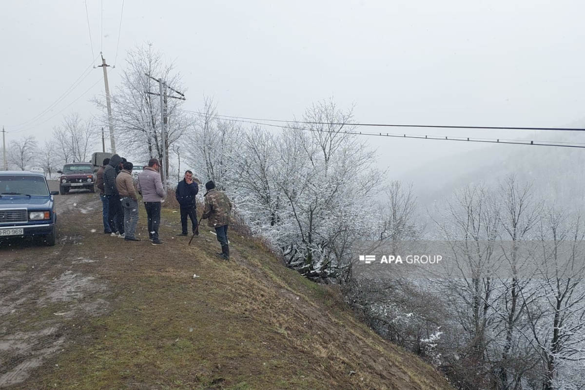 В южном регионе Азербайджана легковой автомобиль упал в реку, есть погибший-ОБНОВЛЕНО -ФОТО -ВИДЕО 