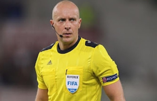 Шимон Марчиняк победил в номинации MENS’S WORLD BEST REFEREE 2023   