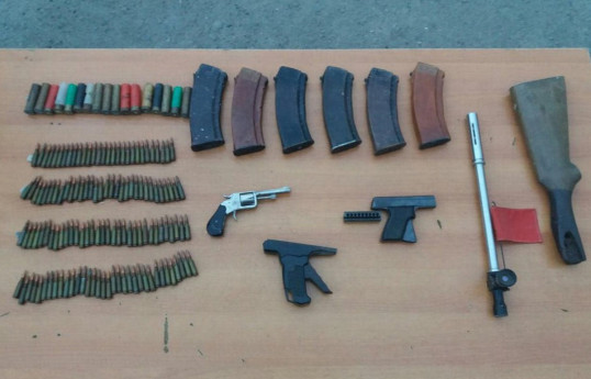 В Ханкенди обнаружены 10 винтовок, 2 гранаты и боеприпасы
