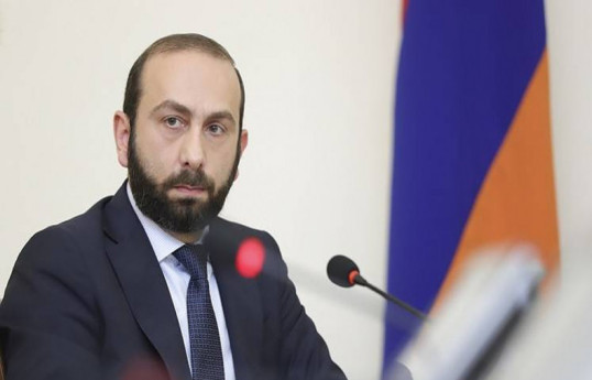 Мирзоян пожаловался греческому коллеге на регресс в предложениях Азербайджана