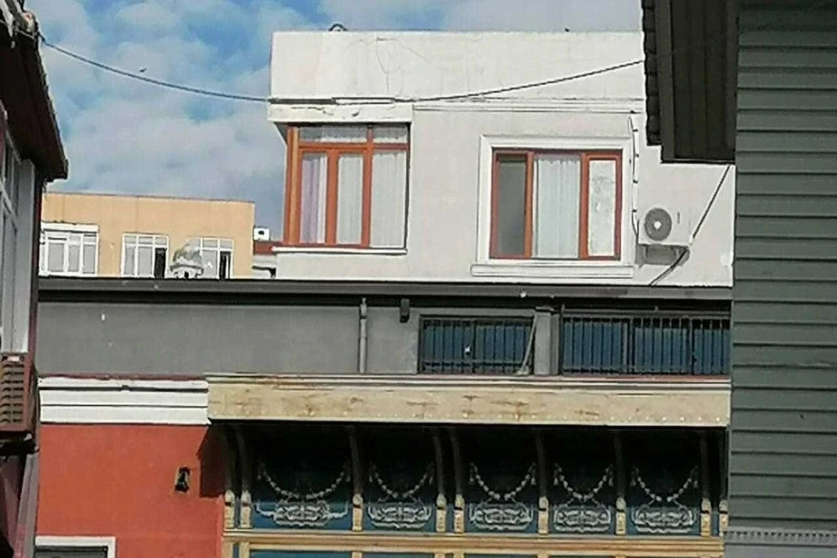 Сын экс-главы ИВ Баку нарушил облик исторического здания в Стамбуле-ФОТО 