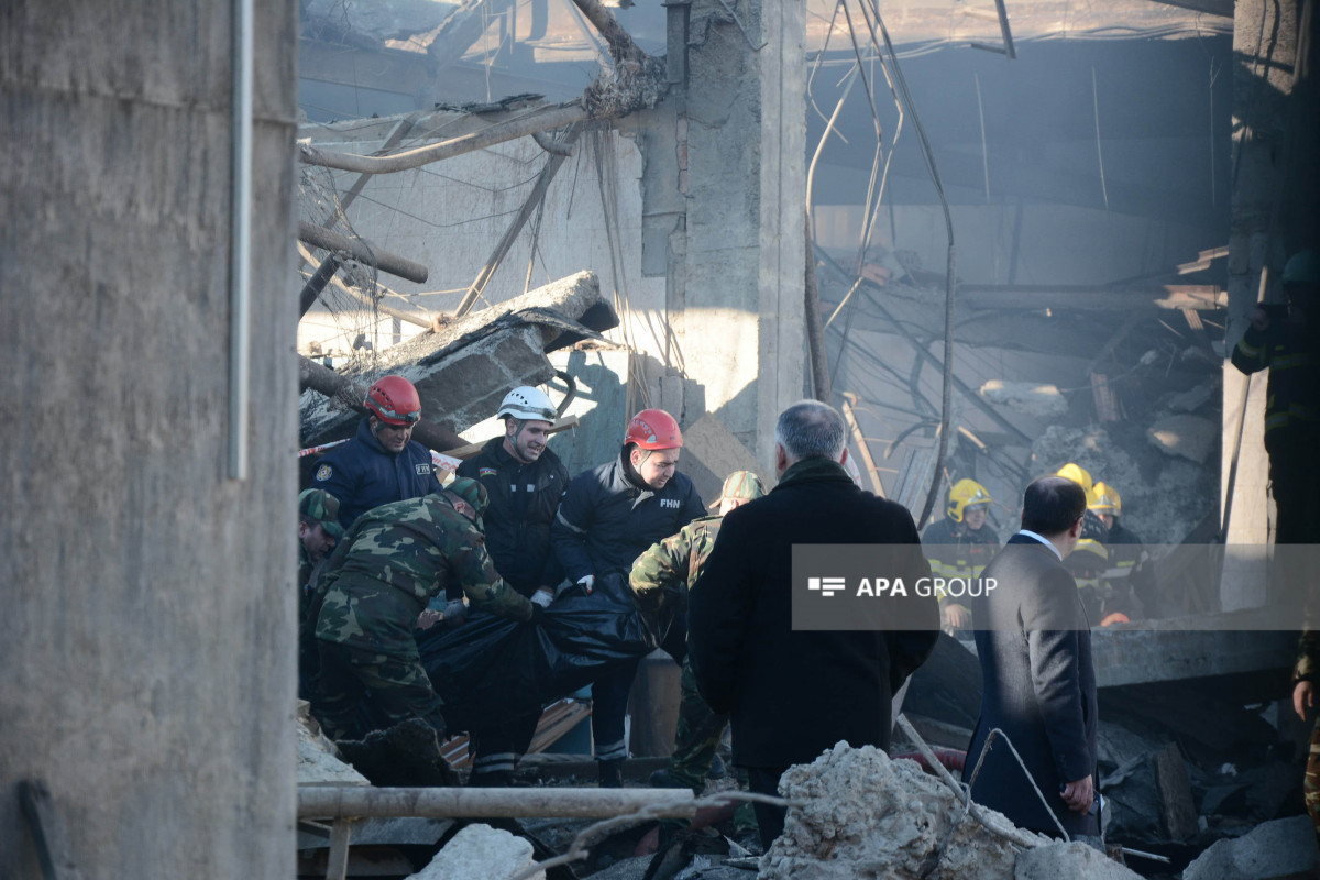 Пожар в мебельном цеху в Баку: Число погибших увеличилось до 9 --ФОТО -ОБНОВЛЕНО-8 