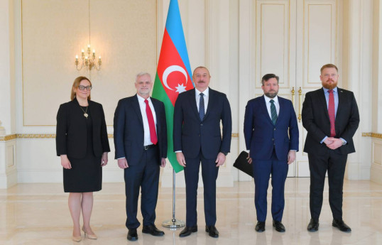 Ильхам Алиев принял верительные грамоты новых послов США, Сенегала и Серра-Леоне-ФОТО 