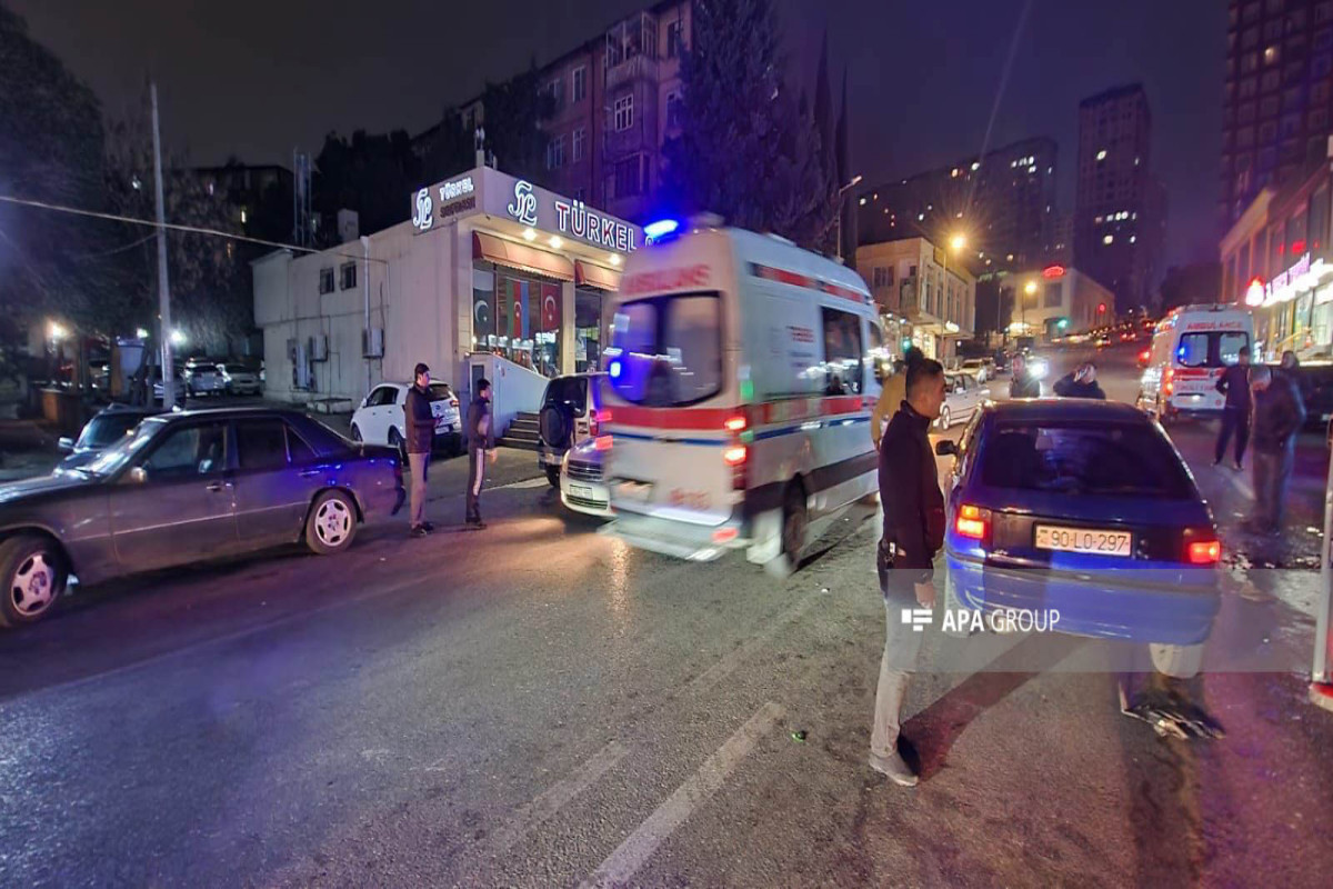 В Баку автомобиль МЧС попал в ДТП, есть пострадавшие-ФОТО 
