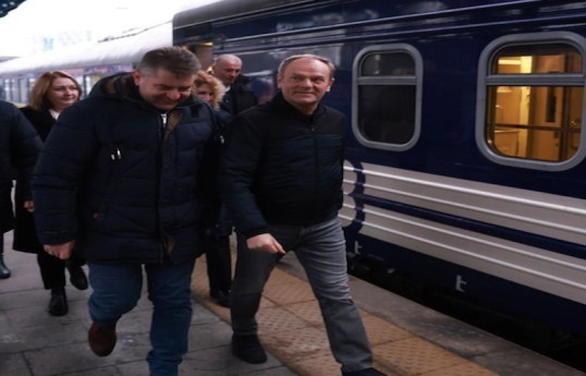 Дональд Туск прибыл в Киев