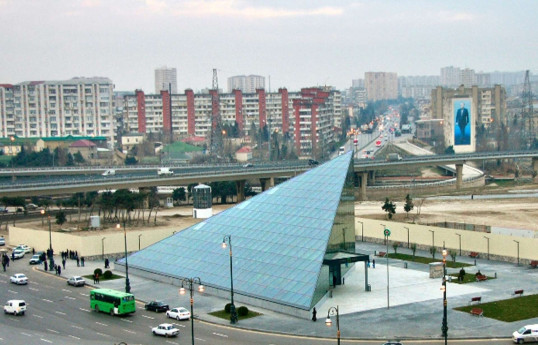 В Баку у станции метрополитена "Кёроглу" зарезали мужчину