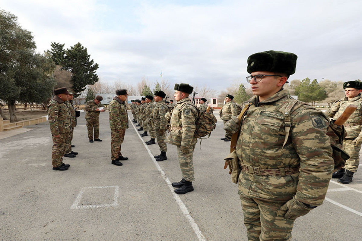 Глава генштаба Азербайджана проверил подготовку военнослужащих-ФОТО 