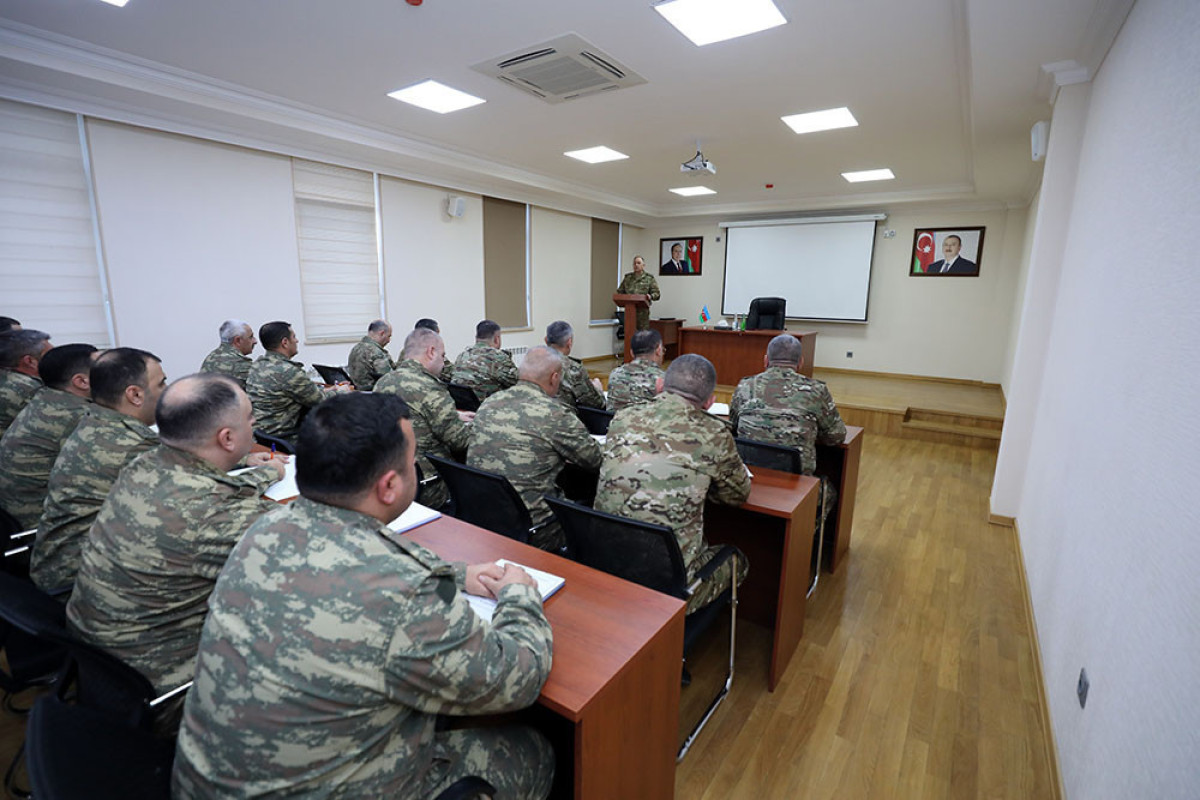 Глава генштаба Азербайджана проверил подготовку военнослужащих-ФОТО 