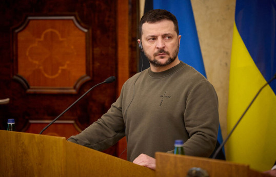 Зеленский запретил поздравлять себя с днем рождения