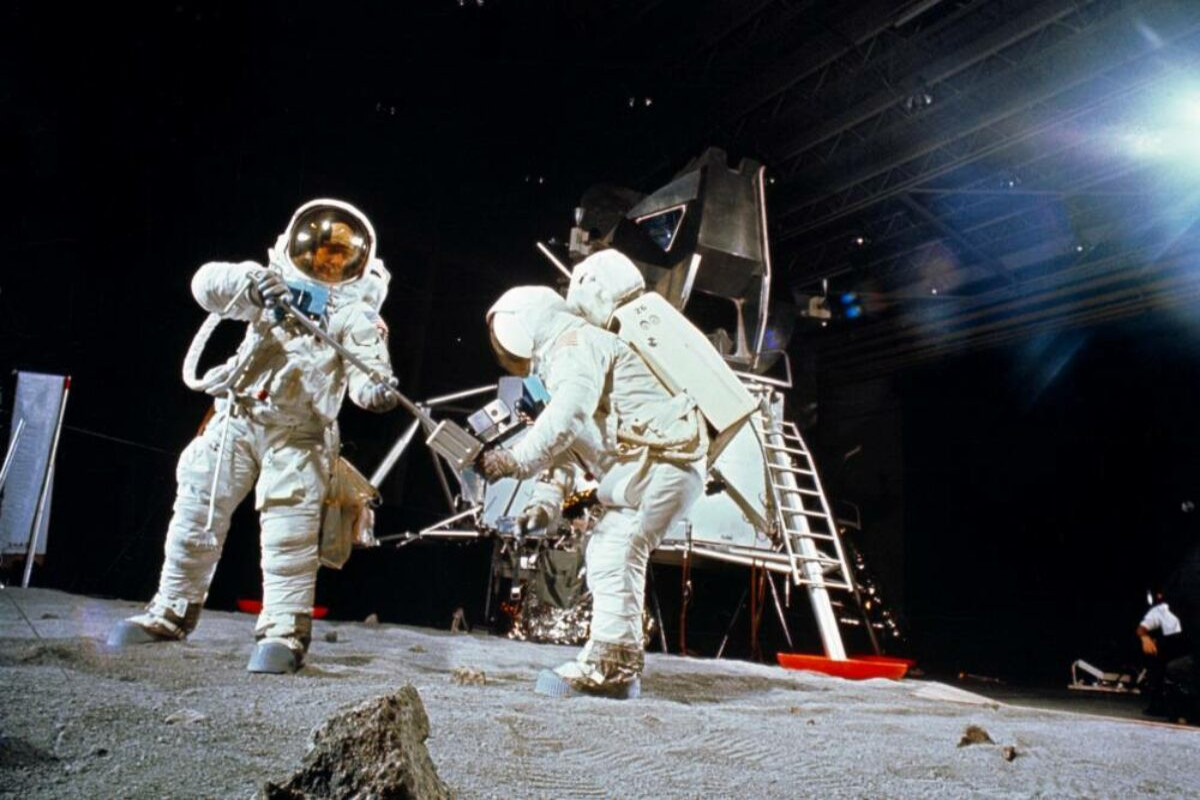 Обнаружена опасность для астронавтов на Луне - Планетологи предупреждают 