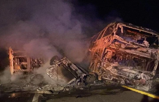 В Мексике при столкновении автобуса и трейлера погибли 20 человек