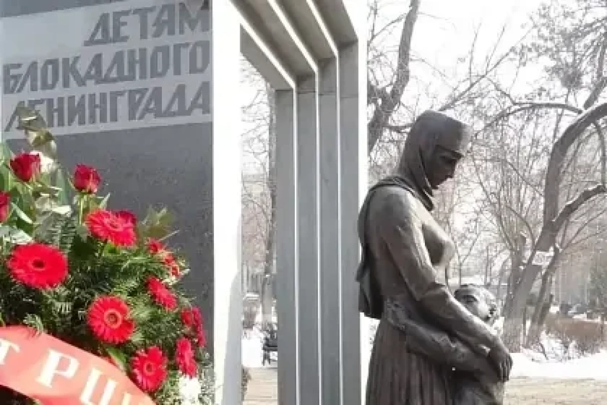 В Армении задержали вандала, осквернившего мемориал детям блокадного Ленинграда