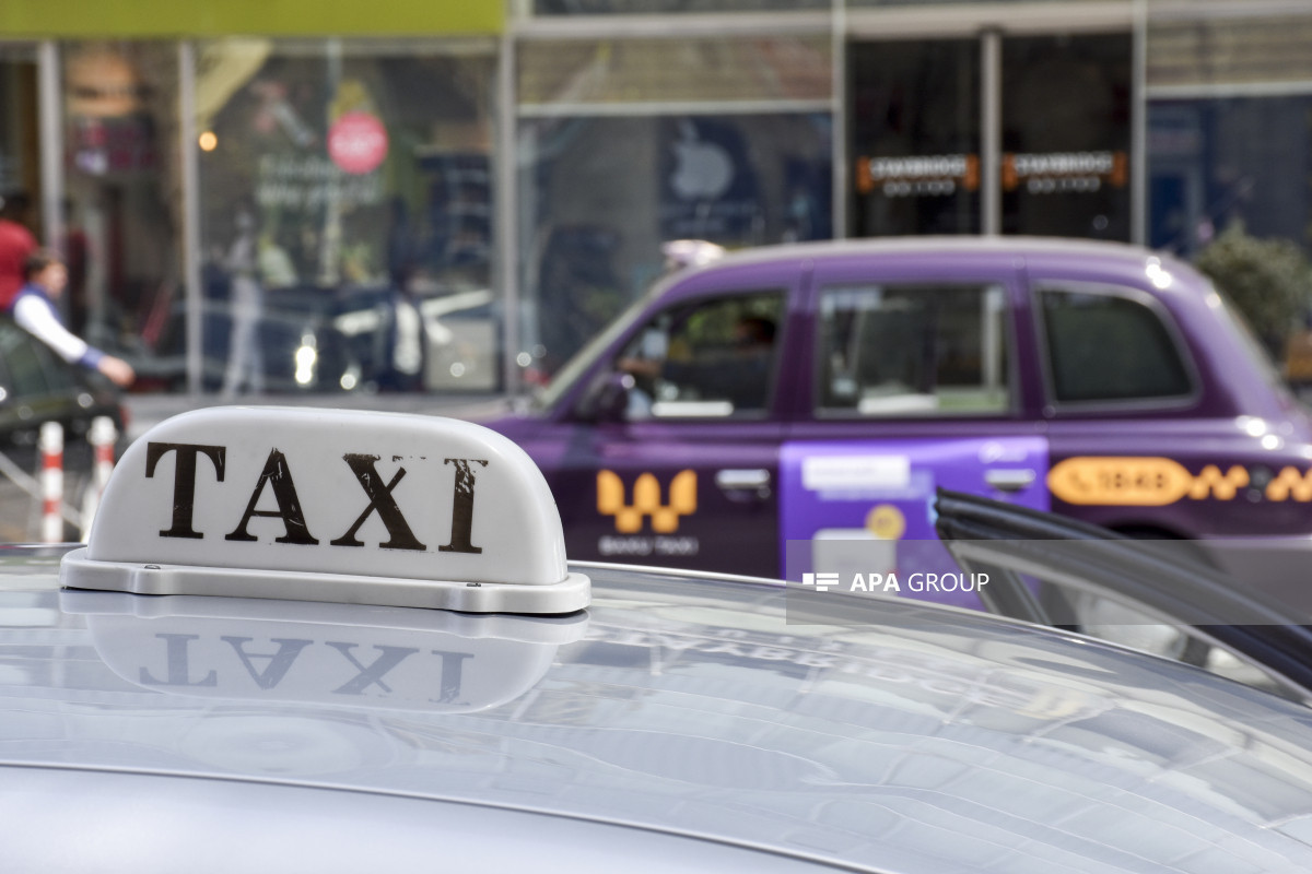 В Азербайджане вступил в силу запрет на использование в такси автомобилей старше 8 лет