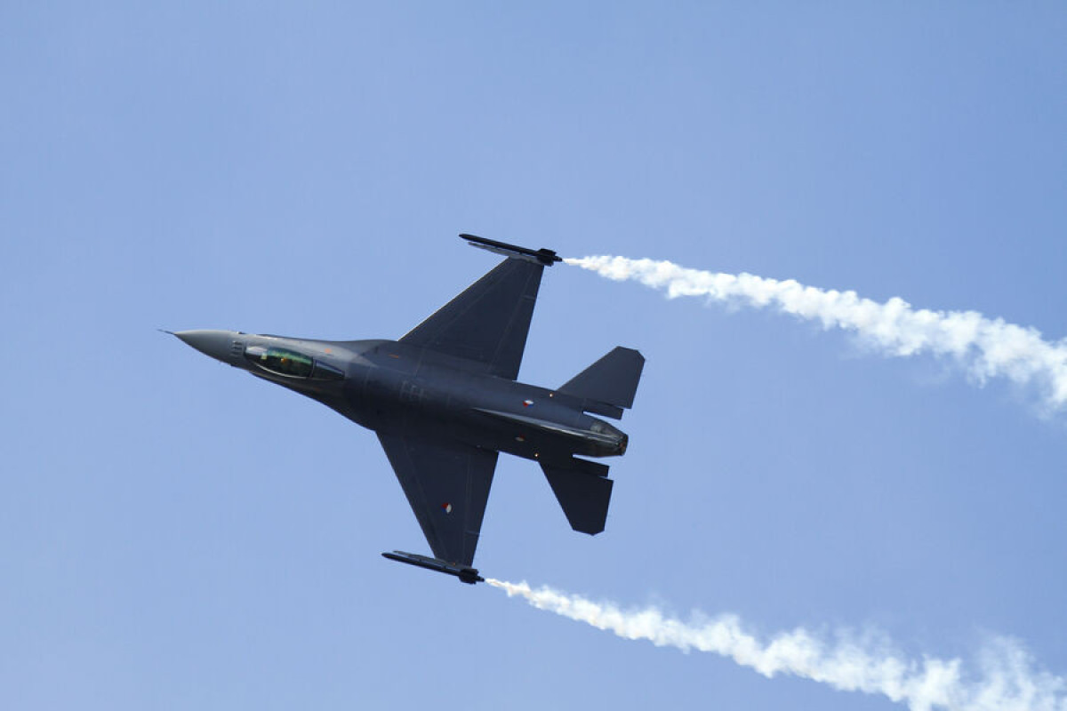 Нидерланды разрешили экспортировать F-16 в Украину