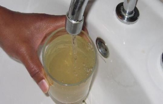 В Махачкале рекомендуют пить воду в бутылках из-за ухудшения качества водопроводной воды