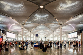 В аэропортах Турции будут досматривать на входе в терминал и в зону посадки