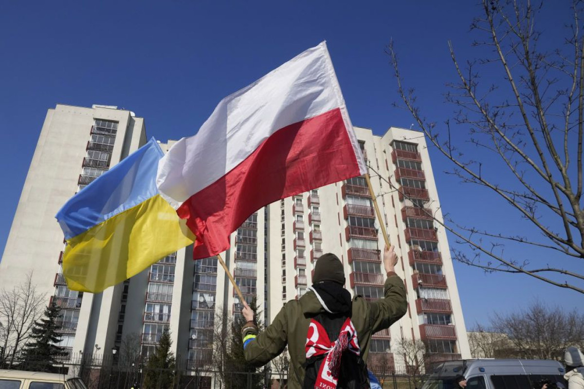 Украина просит Польшу и Литву "закрыть" небо