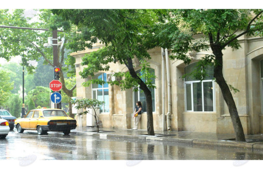 Синоптики обещают 11 июля в Баку кратковременные дожди