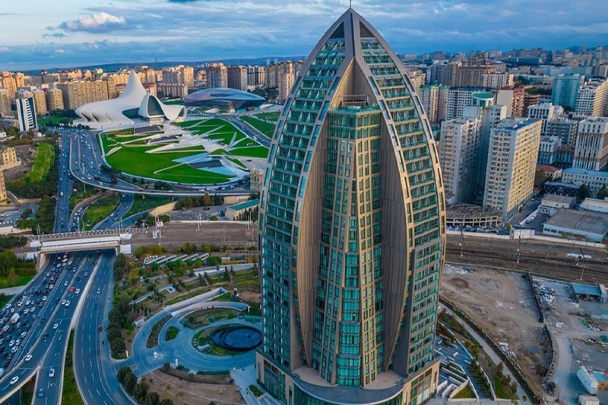 Туристический бум: Ноябрьские цены на отели в Баку увеличились в 3-4 раза