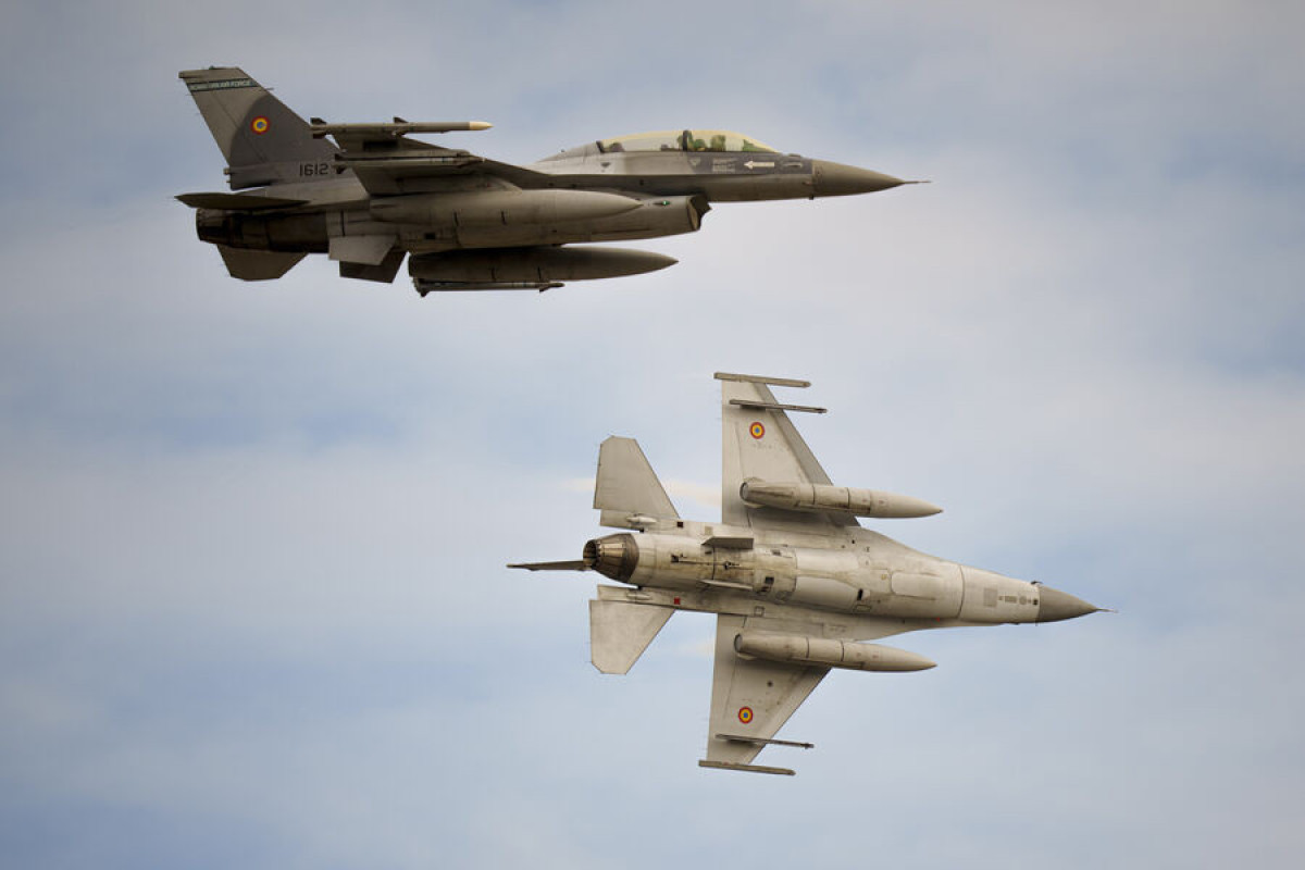 Украина получит меньше истребителей F-16, чем планировала