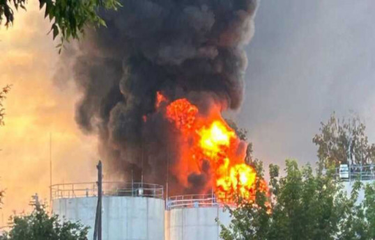 В российском регионе после атаки беспилотника загорелась нефтебаза