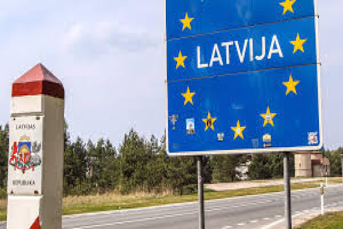 Латвия со вторника вводит запрет на въезд машин с белорусскими номерами
