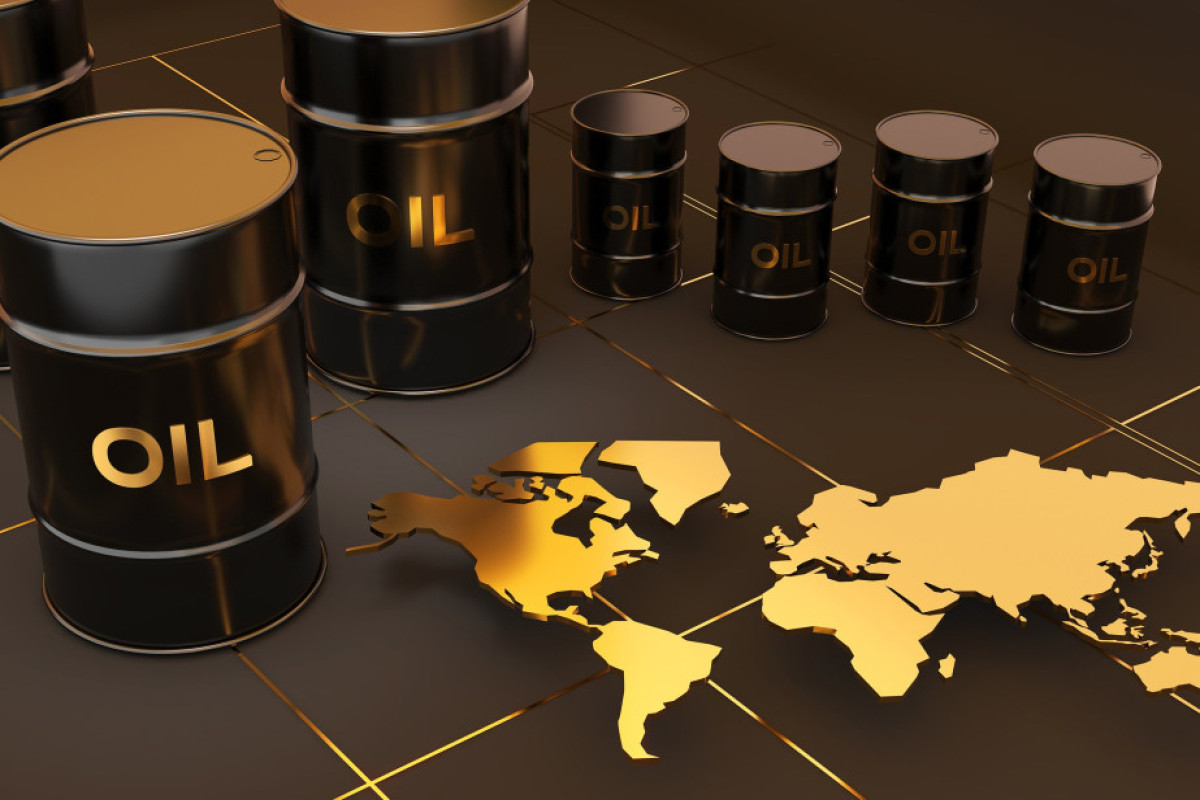 На мировых рынках снижаются цены на нефть