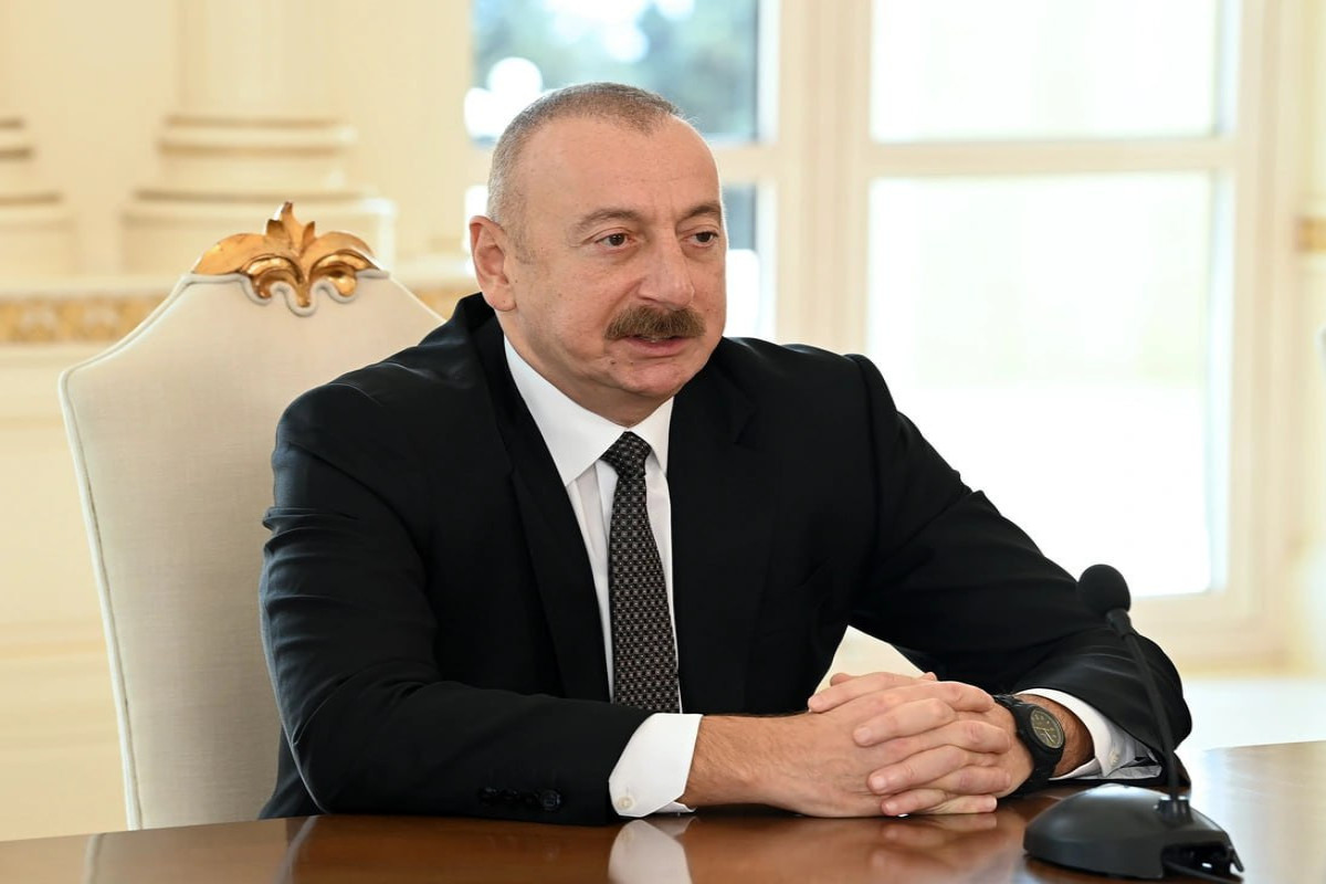 Ильхам Алиев принимает участие в открытой пленарной сессии 4-го саммита Европейского политического сообщества 