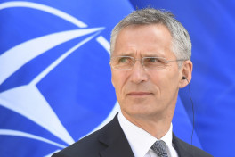 Столтенберг заверил ЕС, что НАТО переживет второе президентство Трампа