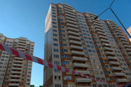 В России 22-летняя девушка выжила после падения с 13-го этажа-ВИДЕО 