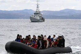 Марокканский патруль перехватил лодку с 196 нелегальными мигрантами