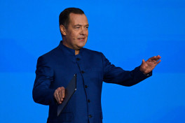 Медведев пожелал Байдену здоровья после его выхода из предвыборной гонки