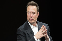 Маск: Tesla начнет выпускать человекоподобных роботов