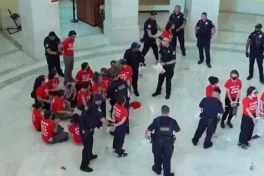 В одном из зданий Конгресса США задержали 200 пропалестинских протестующих