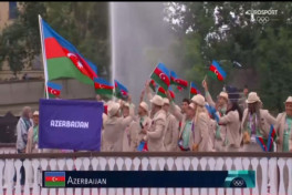 Делегация Азербайджана прошла на параде на открытии Игр в Париже-ВИДЕО 