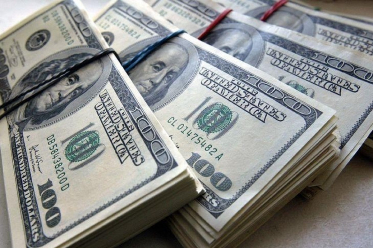 Fitch: Стратегические валютные резервы Азербайджана в этом году достигнут 74 млрд. долларов