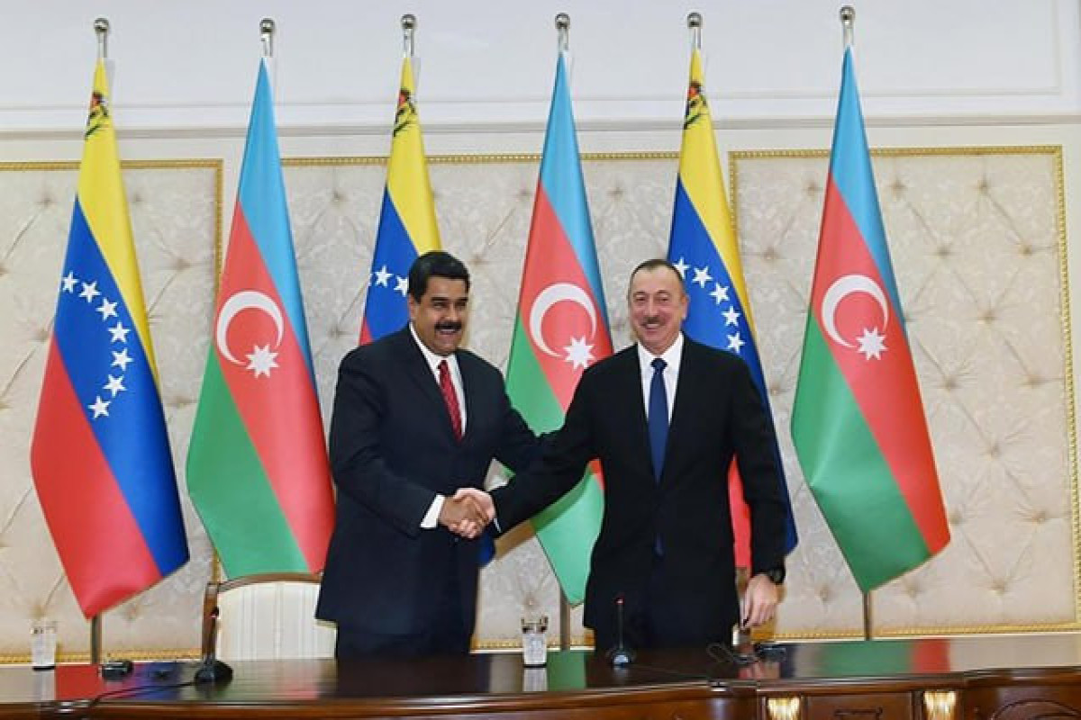 Ильхам Алиев поздравил Николаса Мадуро