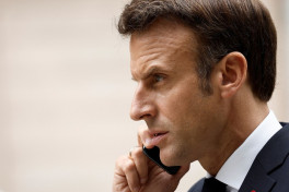 Президент Франции требует от Ирана прекратить поддержку России