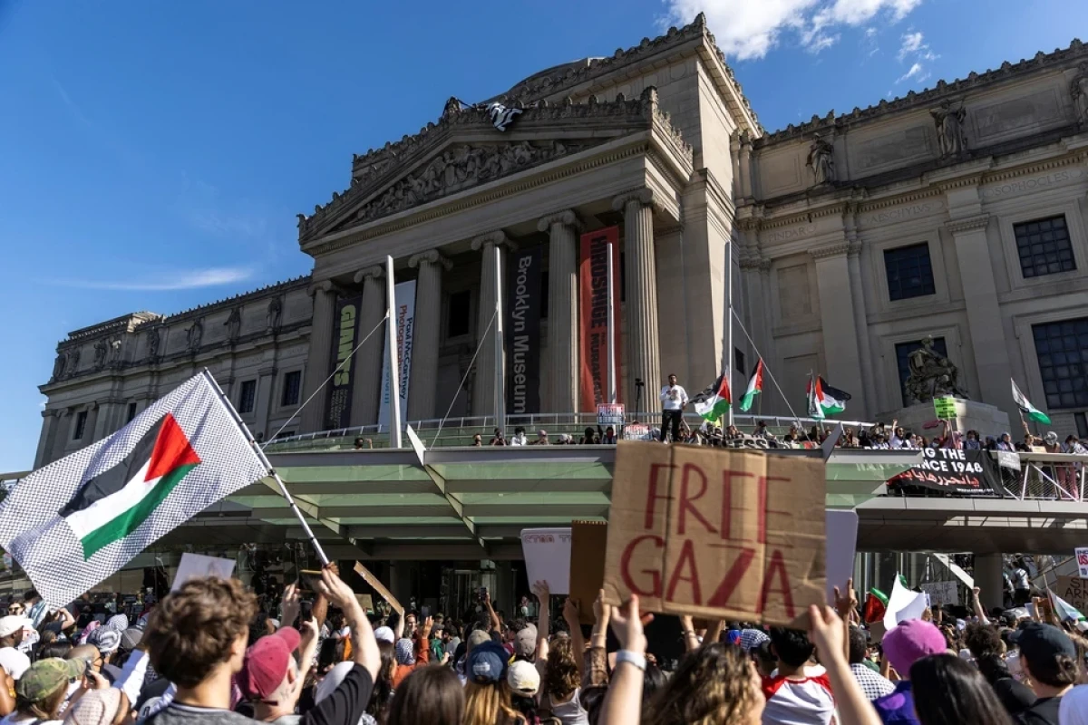 Пропалестинские активисты ворвались в Бруклинский музей в Нью-Йорке