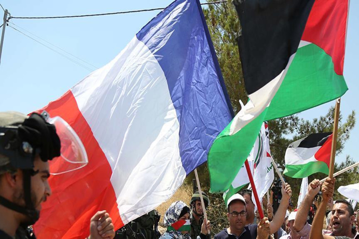 Le Monde: Власти Франции обсуждают признание независимости Палестины