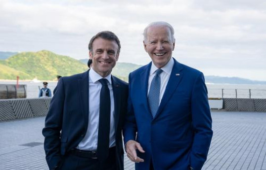 Президент Соединенных Штатов Джо Байден и президент Франции Эммануэль Макрон
