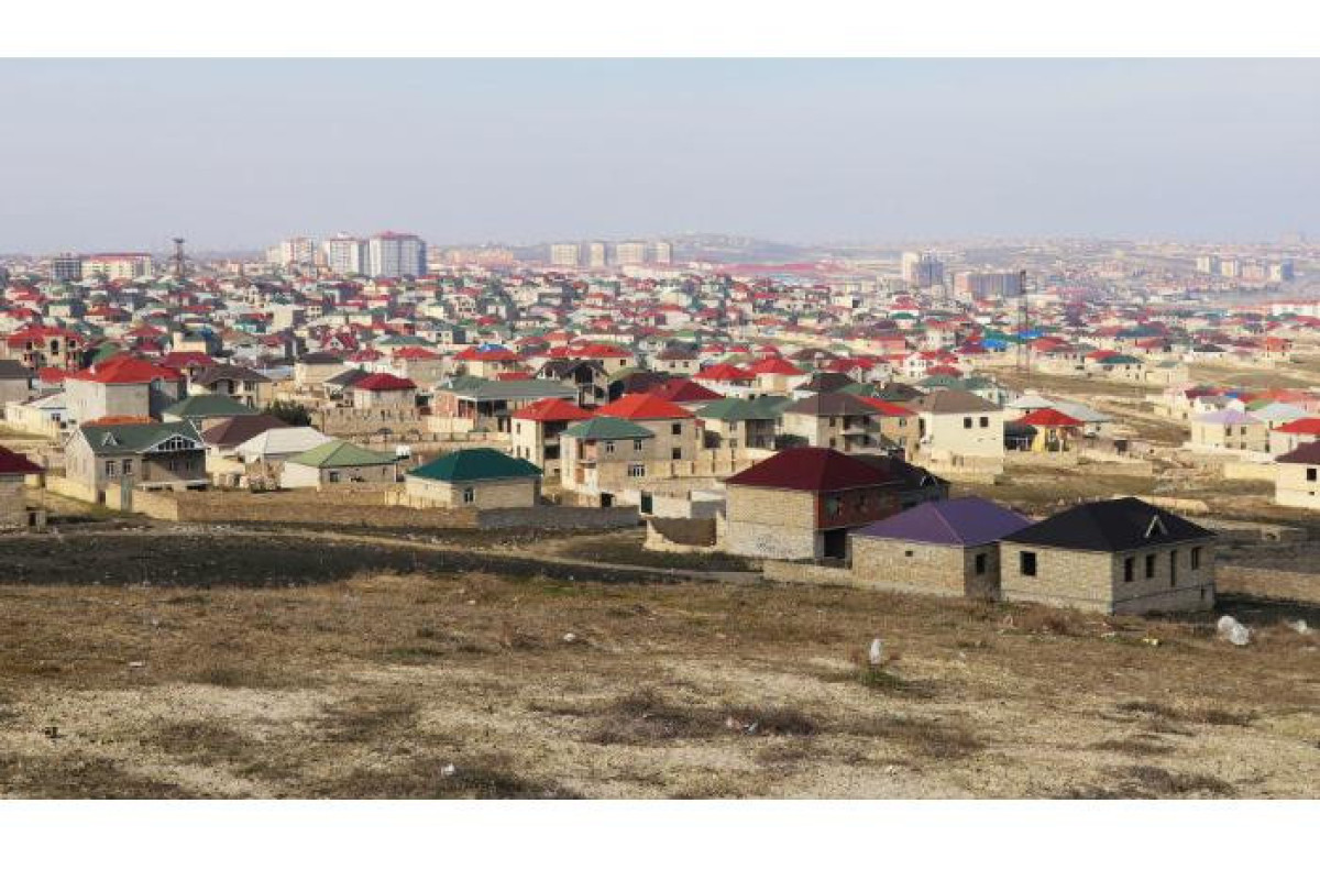 В Азербайджане начинается борьба с незаконными постройками