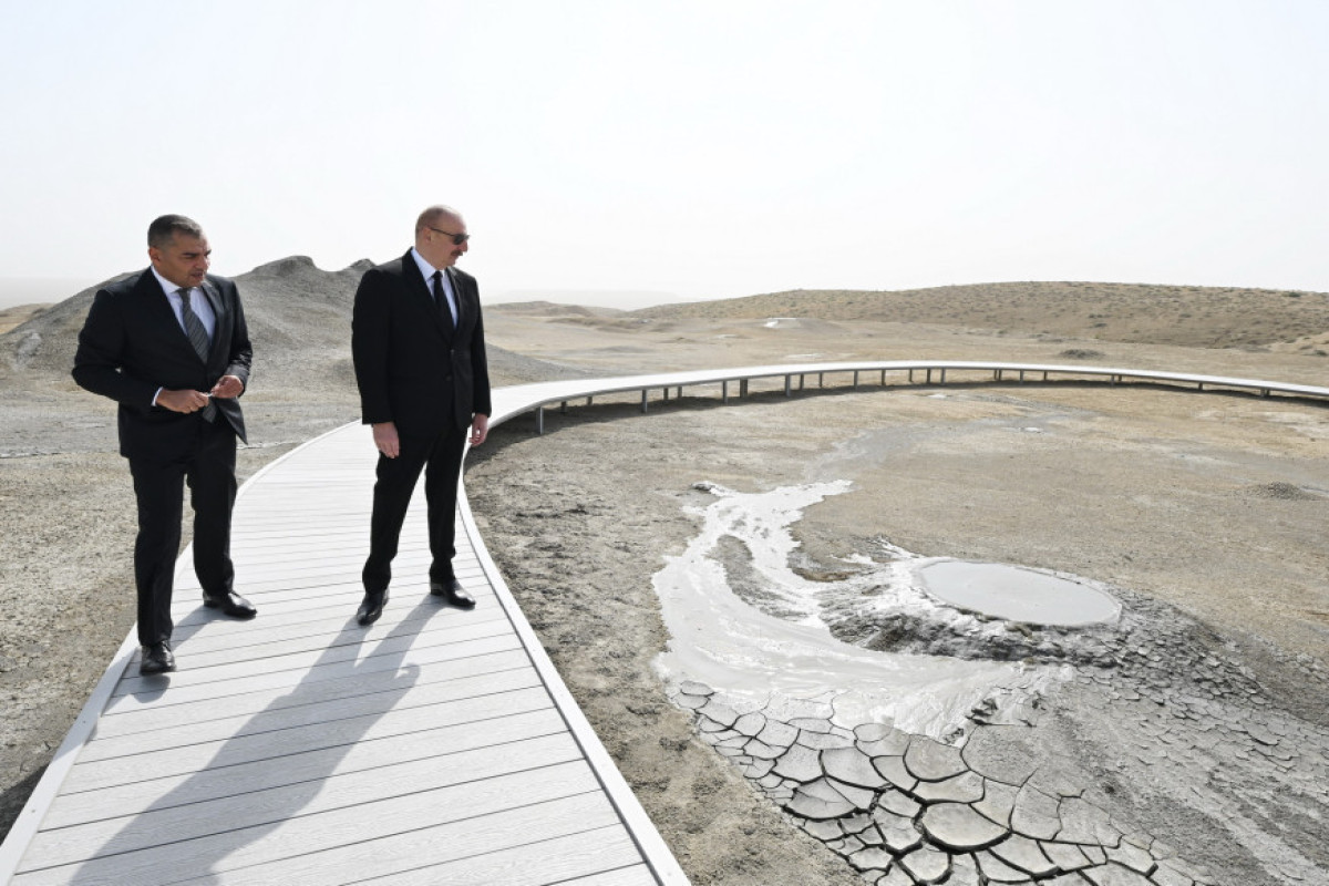 Ильхам Алиев принял участие в открытии Туристического комплекса грязевых вулканов
-ФОТО 