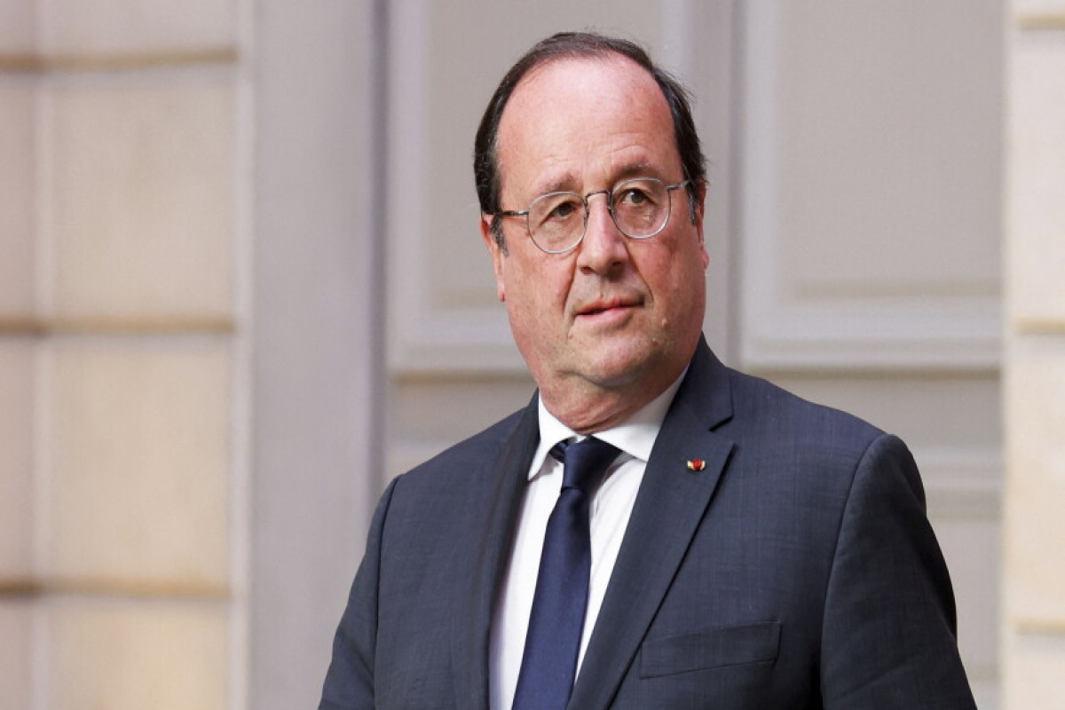 Бывший президент Франции Олланд возвращается в политику