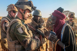 Франция сократит военное присутствие в африканских странах