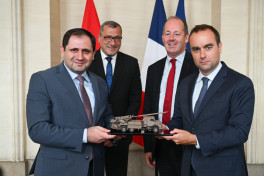 Франция поставит Армении артиллерийскую систему CAESAR