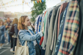Жители Азербайджана увеличили расходы на одежду
