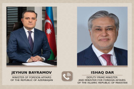 Глава МИД Азербайджана провел телефонный разговор с пакистанским коллегой