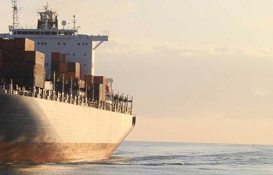 В Аденском заливе тонет судно, подавшее сигнал бедствия