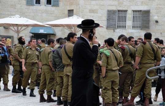В Израиле решено призывать в армию евреев-ультраортодоксов